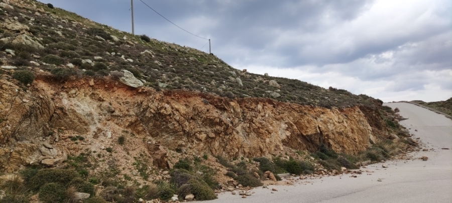 (Προς Πώληση) Αξιοποιήσιμη Γη Οικόπεδο || Ν. Εύβοιας/Κάρυστος - 654 τ.μ, 50.000€ 